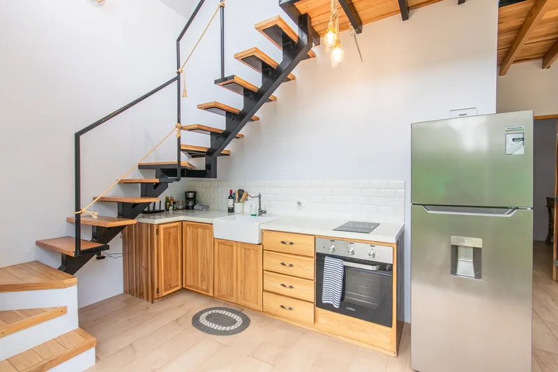 Cocina totalmente equipada en un alquiler vacacional en Puerto Viejo de Talamanca